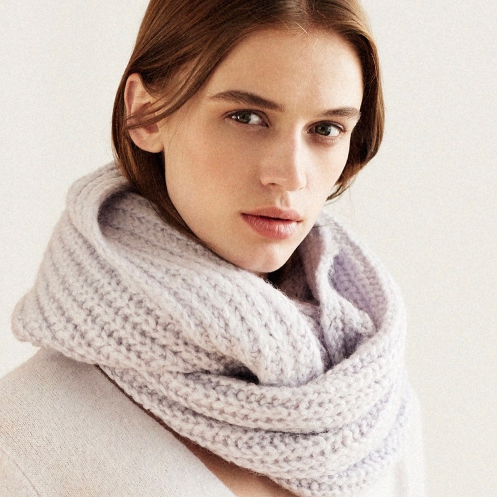 038. Club Monaco eternity scarf